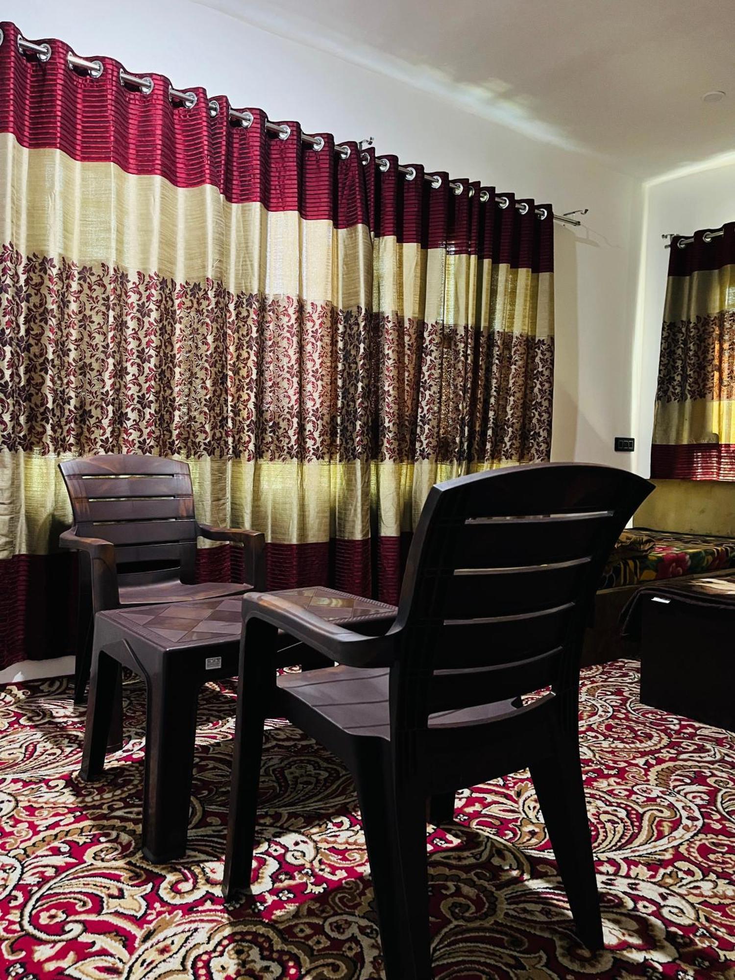 Sunset View Gulmarg Apartment Exterior photo