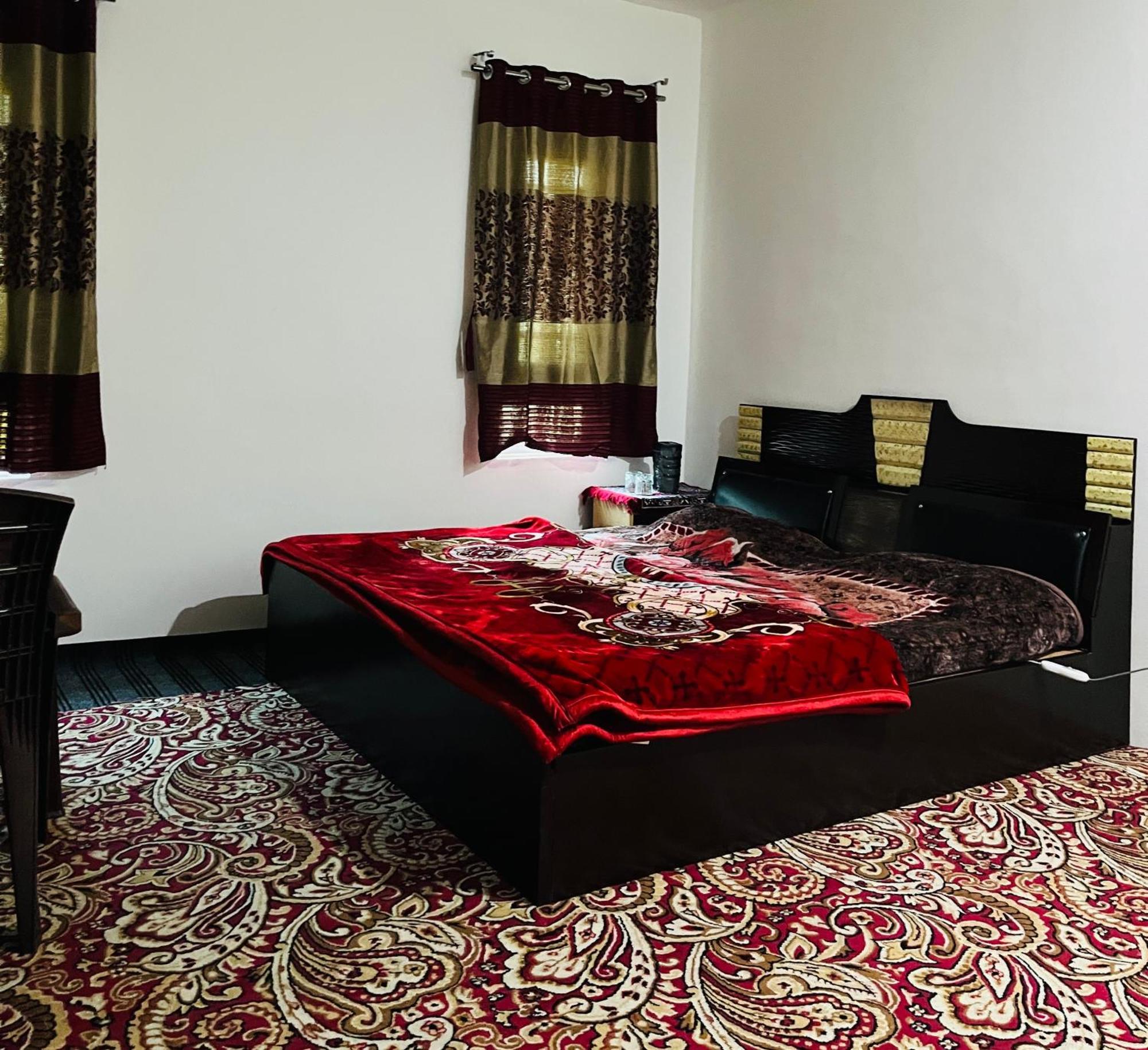 Sunset View Gulmarg Apartment Exterior photo