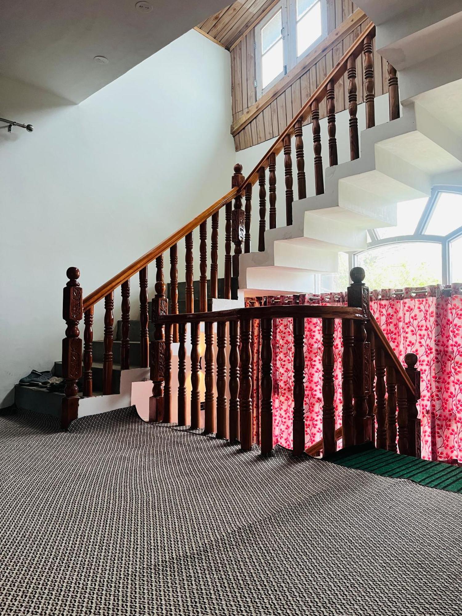 Sunset View Gulmarg Apartment Exterior photo